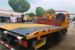 宣桥镇附近拖车电话号码服务